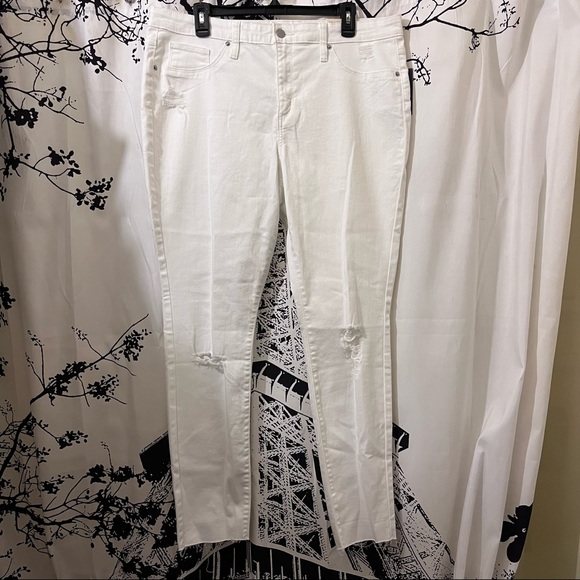 Universal Thread Denim - NWT Universal Thread White Denim High Rise Distressed Raw Edge Hem Jeggings
